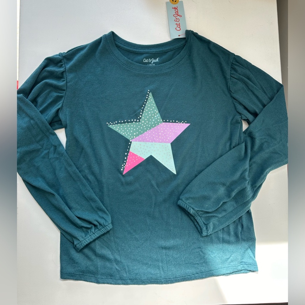 NWT Girl’s Cat & Jack long sleeved Tee sweater with colorful, sparkling star
